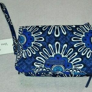 NWT Vera Bradley 3 n 1 crossbody Blue Tape…